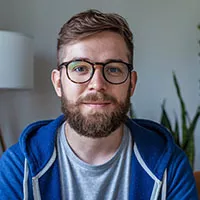 Author Macarone